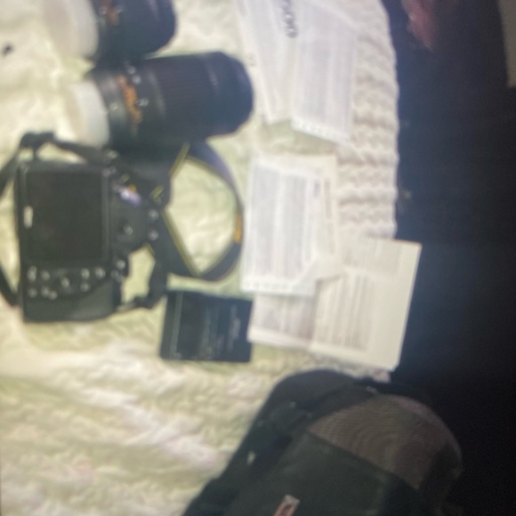 Nikon camera and lense - Picture 3 of 8